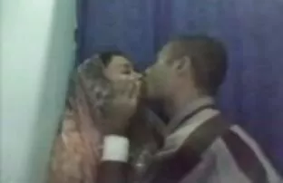 XXX مونیکا گاييدن كس وكون