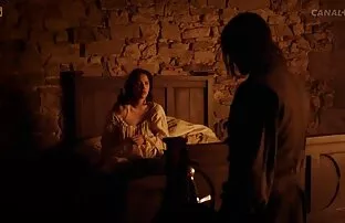 XXX Claudia M گربه مقدماتی را بیرون از منزل مقدم می زند کوس کون کیر