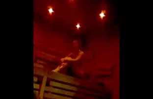 XXX مرد دو گوساله را در مقعد تنگ لعنتی عکس کیر لا کس