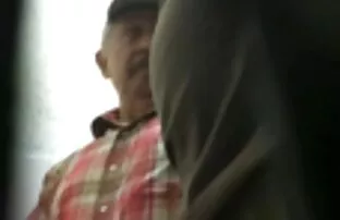 XXX پسر خوش تیپ زیبا برنزه شده لاتینا در گربه آبدار سوپر کیر و کون